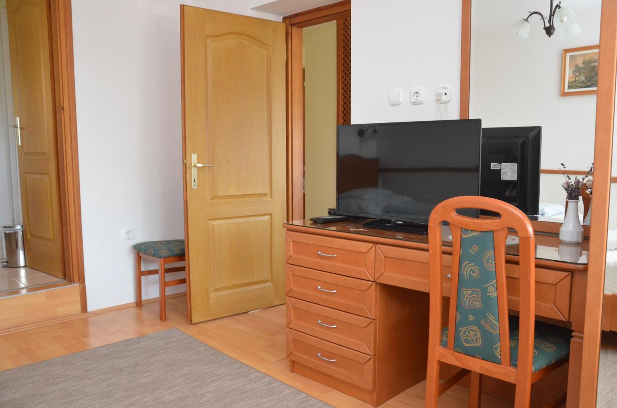 Sárvár Panorama Apartmanhaz מראה חיצוני תמונה